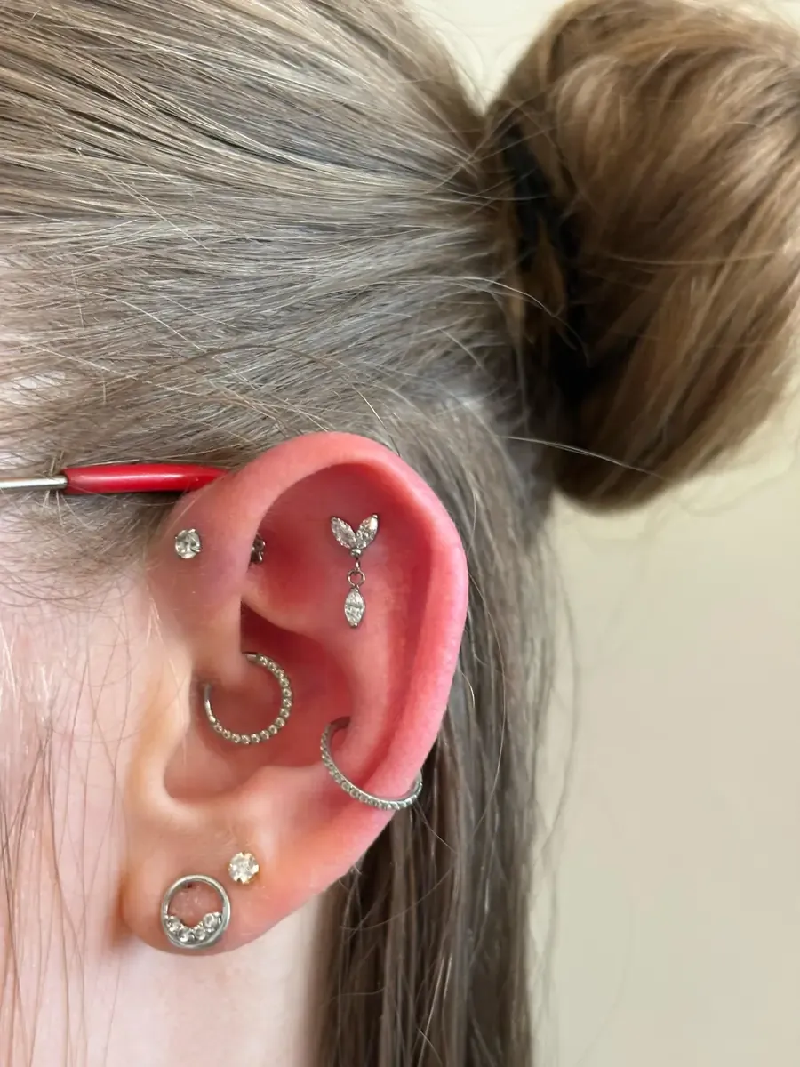 Piercings multiples, daith cartilage